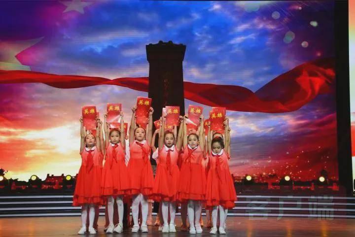 时尚发型女孩